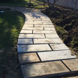 Realizzazione vialetti in pietra Realizzazione vialetti in pietra